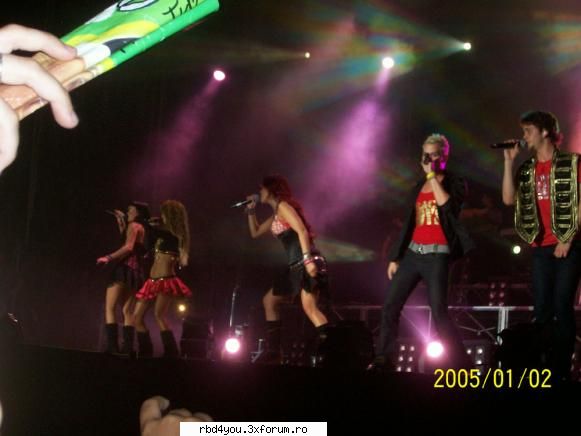 $$PoZe diN c0nCeRt3 RbD$$ - hilary_vondy - concerte