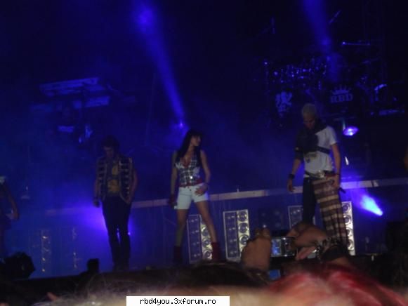 $$PoZe diN c0nCeRt3 RbD$$ - dee@ - concerte