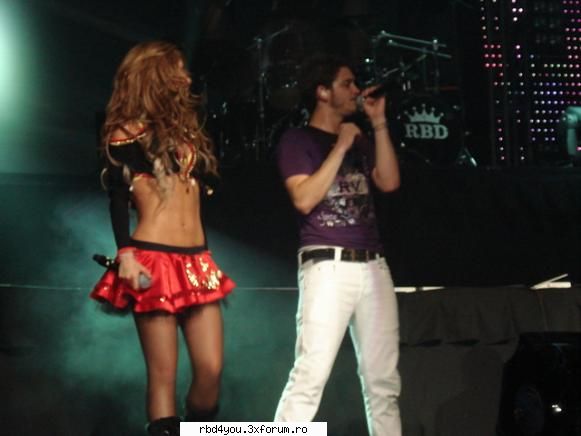 $$PoZe diN c0nCeRt3 RbD$$ - hilary_vondy - concerte