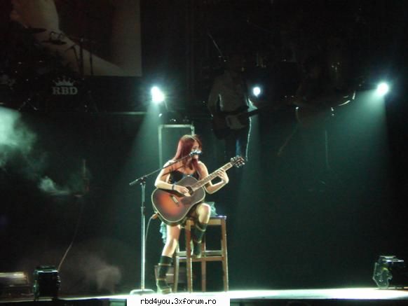 $$PoZe diN c0nCeRt3 RbD$$ - hilary_vondy - concerte