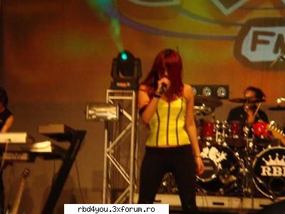 $$PoZe diN c0nCeRt3 RbD$$ - hilary_vondy - concerte