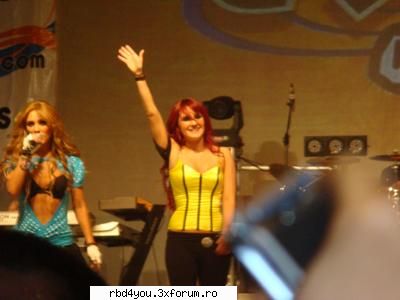 $$PoZe diN c0nCeRt3 RbD$$ - hilary_vondy - concerte