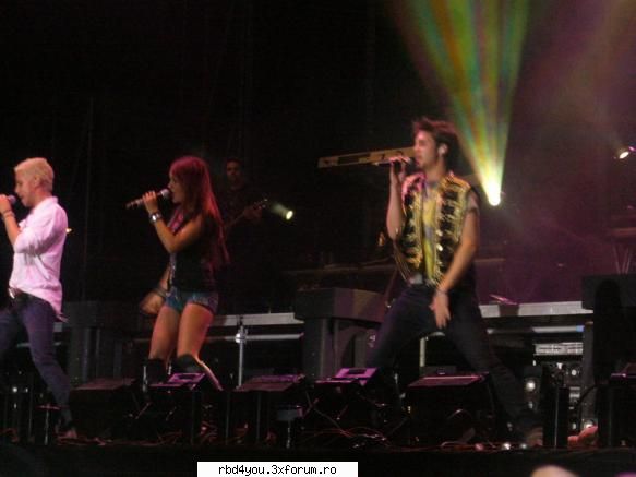 $$PoZe diN c0nCeRt3 RbD$$ - any*bebe*tititi - concerte