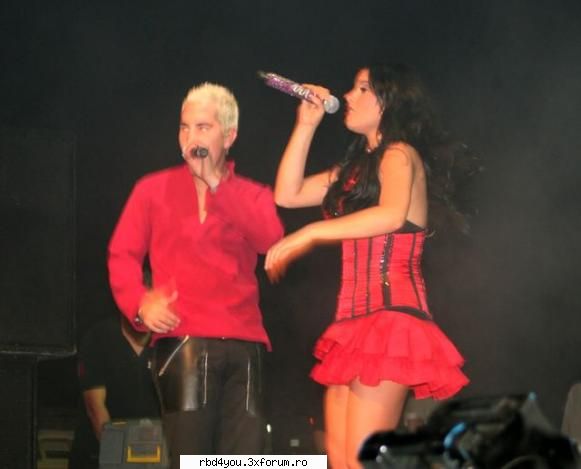 $$PoZe diN c0nCeRt3 RbD$$ - hilary_vondy - concerte