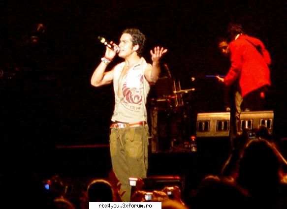 $$PoZe diN c0nCeRt3 RbD$$ - hilary_vondy - concerte