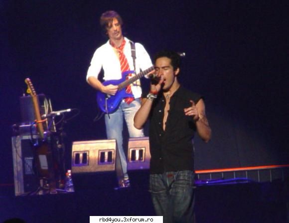 $$PoZe diN c0nCeRt3 RbD$$ - hilary_vondy - concerte