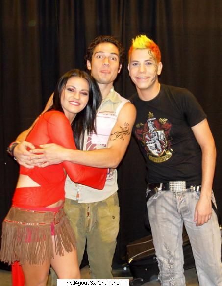 $$PoZe diN c0nCeRt3 RbD$$ - hilary_vondy - concerte