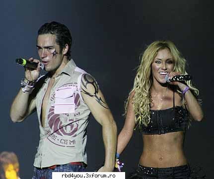$$PoZe diN c0nCeRt3 RbD$$ - hilary_vondy - concerte