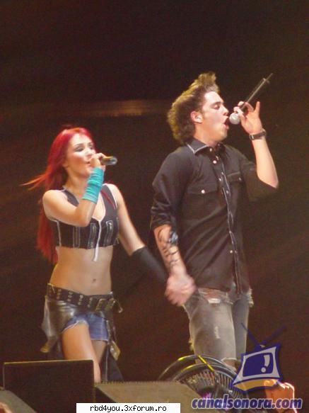$$PoZe diN c0nCeRt3 RbD$$ - hilary_vondy - concerte
