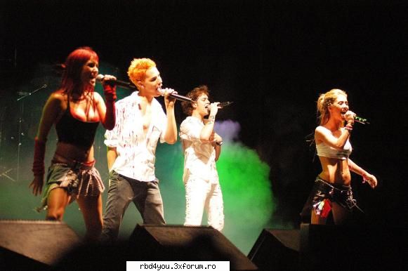 $$PoZe diN c0nCeRt3 RbD$$ - hilary_vondy - concerte