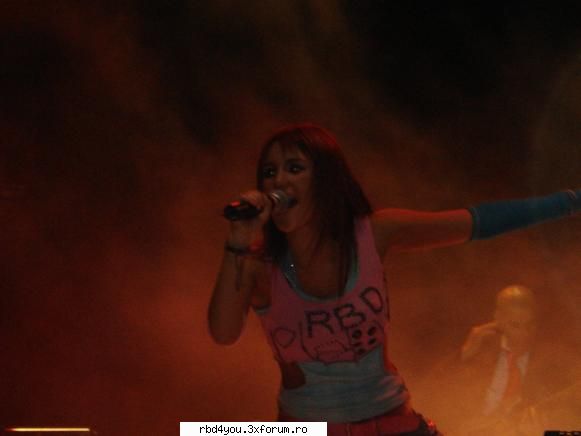 $$PoZe diN c0nCeRt3 RbD$$ - hilary_vondy - concerte