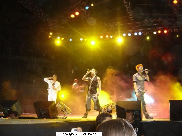 $$PoZe diN c0nCeRt3 RbD$$ - hilary_vondy - concerte
