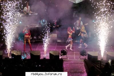 $$PoZe diN c0nCeRt3 RbD$$ - hilary_vondy - concerte
