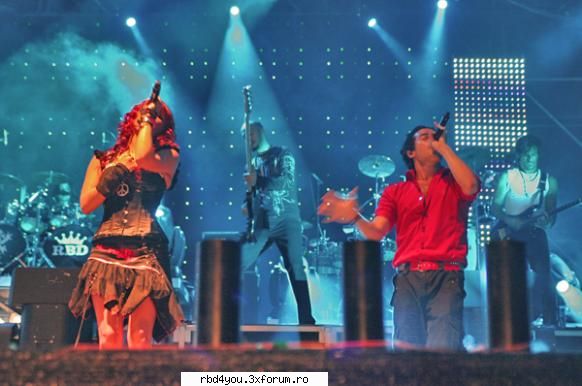 $$PoZe diN c0nCeRt3 RbD$$ - hilary_vondy - concerte