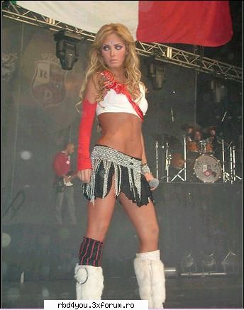 $$PoZe diN c0nCeRt3 RbD$$ - dee@ - concerte
