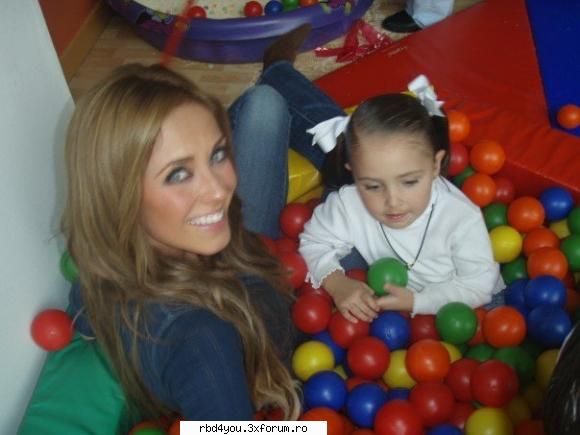 ..::>>ThEiR FaMiLIeS<<::.. - oiloo ana pau:X....dar sa nu mai pui cu ea... ;) - RBD y R3B3LD3