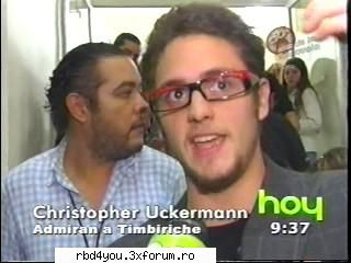 Ucker poarta ochelari???? - hilary_vondy - Christopher