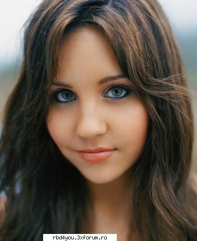 amanda bynes - deci mie imi place soooper mult de e a - AcToRi SI AcTriTzE