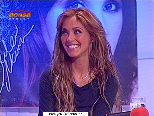 annie e iar blonda???? - uite o poza din romania - Anahi