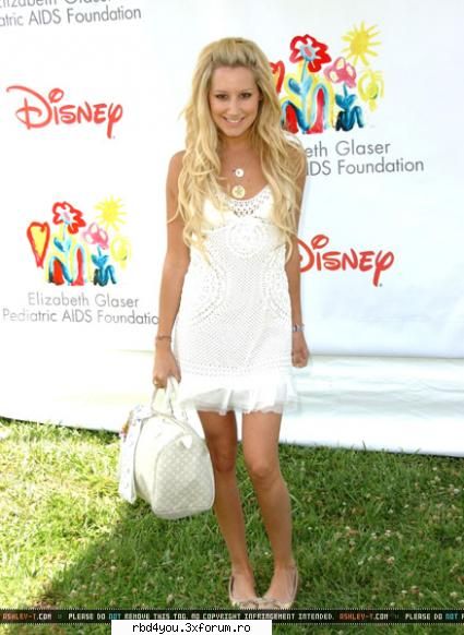 ashley tisdale - dul_my_idolo - muzik