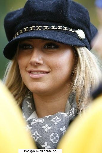 ashley tisdale - dul_my_idolo - muzik
