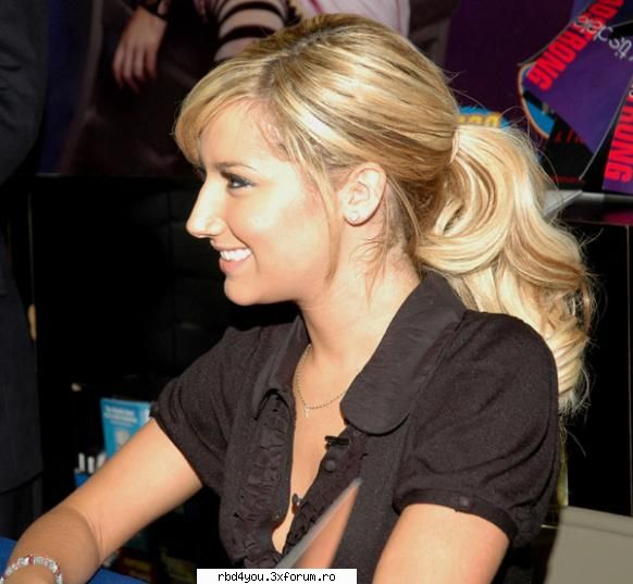 ashley tisdale - dul_my_idolo - muzik