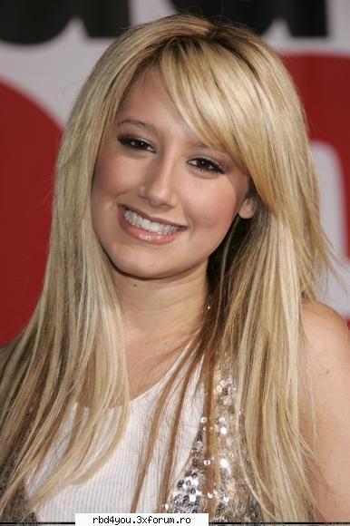 ashley tisdale - dul_my_idolo - muzik