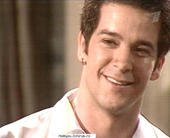 ~~~````cLoNa`````~~~ - hilary_vondy - novele:* intra si filmele:*