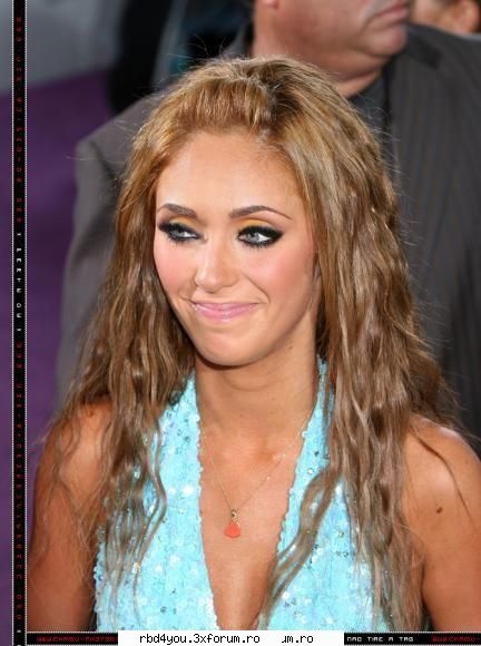 ce parere avetzi despre ea?? - M3lly_RBD - Anahi