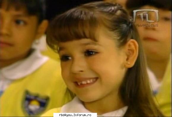 danna paola - din ,,Ingerasii - muzik