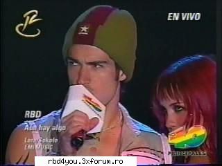 i wanna - oky ..vreu o poza cu dulce imbracata in - Dulce