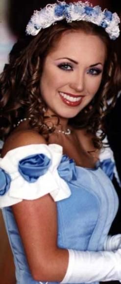 i wanna - uite aici..vreau o poza q annie in kre sa aiba - Anahi