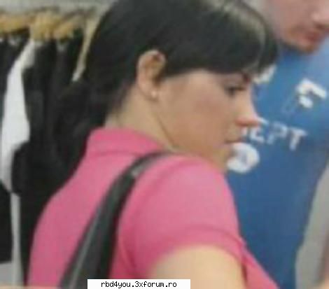 i wanna - vreau o poza cu maite in care sa aiba o rochie - Maite