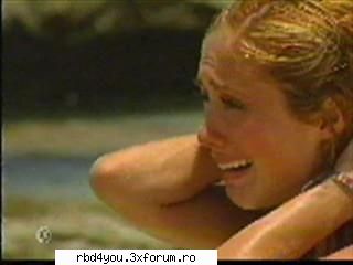 i wanna - ok vreau o poza cu anahi in care sa aiba ochelari - Anahi