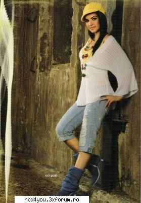 i wanna - stai k pun alta poza ........... are bluza - Maite