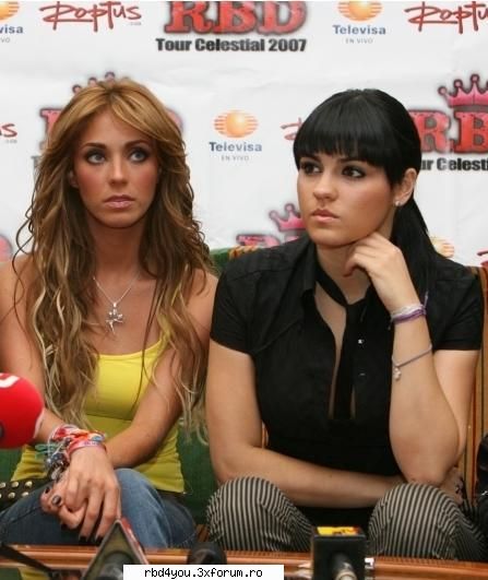 i wanna - vreau o poza cu maite intro rockie neagra - Maite