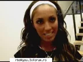 i wanna - nu e chiar bentita da nah... vreau o poza k annie - Anahi