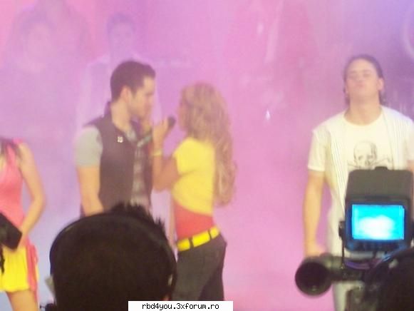 los A - anahi_rebelde - traume