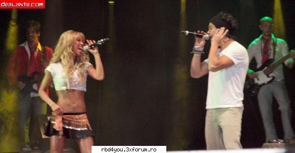 los A - anahi_rebelde - traume