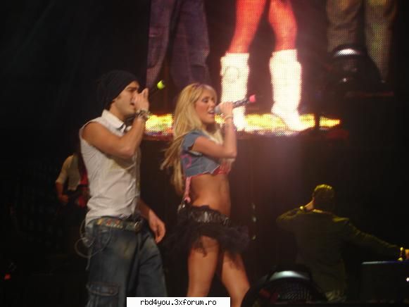 los A - anahi_rebelde - traume