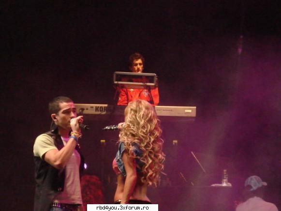 los A - anahi_rebelde - traume