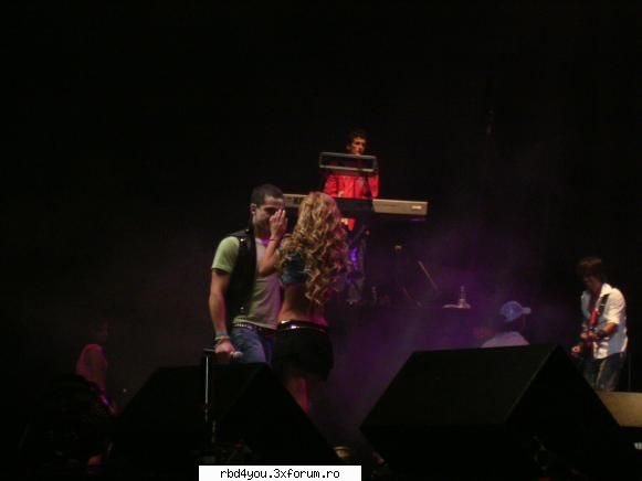 los A - anahi_rebelde - traume