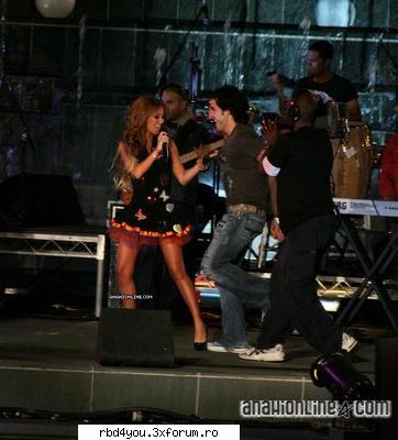 los A - anahi_rebelde - traume