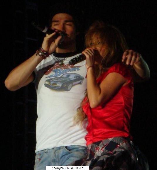 los A - anahi_rebelde - traume