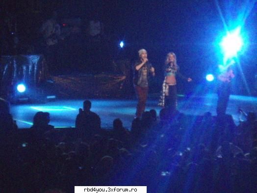 los A - anahi_rebelde - traume