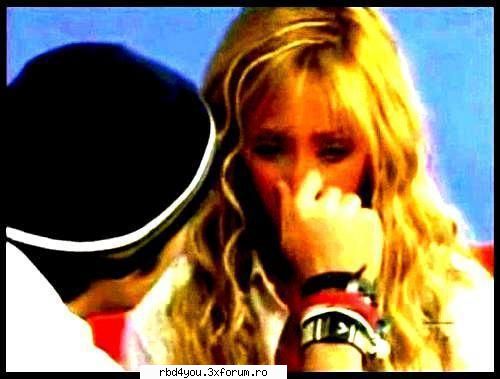 los A - anahi_rebelde - traume