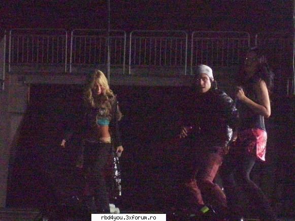 los A - anahi_rebelde - traume