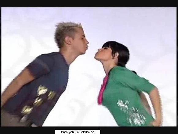 may y chris - hilary_vondy - traume