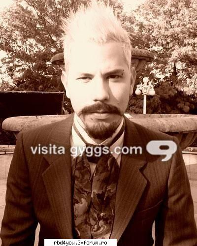 picz - ce credeti ii sta bn cu mustata?? - Christian