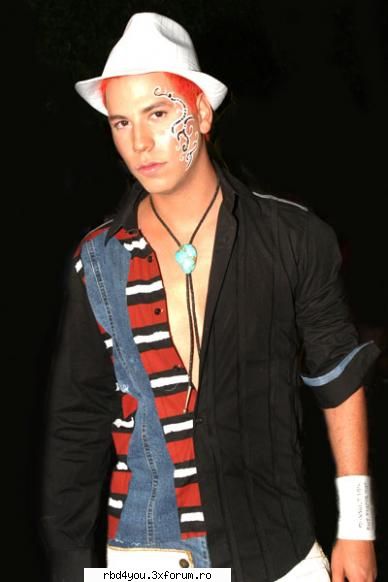 picz - hilary_vondy - Christian